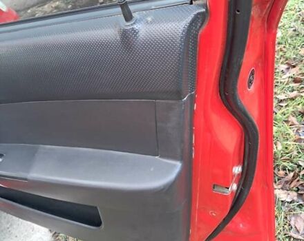 Красный Шевроле Авео, объемом двигателя 1.5 л и пробегом 237 тыс. км за 3600 $, фото 5 на Automoto.ua