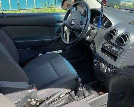 Красный Шевроле Авео, объемом двигателя 1.5 л и пробегом 29 тыс. км за 6000 $, фото 5 на Automoto.ua