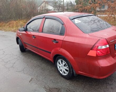 Красный Шевроле Авео, объемом двигателя 1.5 л и пробегом 234 тыс. км за 3200 $, фото 2 на Automoto.ua