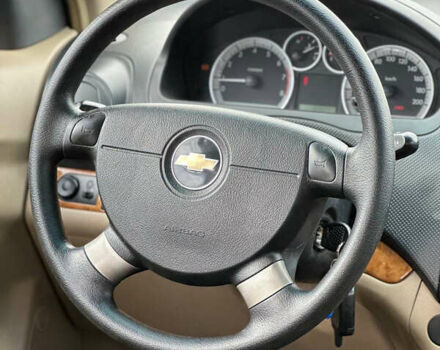 Червоний Шевроле Авео, об'ємом двигуна 0 л та пробігом 180 тис. км за 3900 $, фото 7 на Automoto.ua
