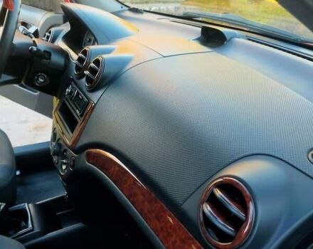 Красный Шевроле Авео, объемом двигателя 1.5 л и пробегом 65 тыс. км за 5500 $, фото 45 на Automoto.ua