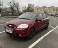 Красный Шевроле Авео, объемом двигателя 1.6 л и пробегом 158 тыс. км за 4600 $, фото 1 на Automoto.ua