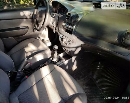 Красный Шевроле Авео, объемом двигателя 1.5 л и пробегом 148 тыс. км за 3999 $, фото 83 на Automoto.ua