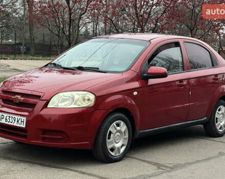 Красный Шевроле Авео, объемом двигателя 1.5 л и пробегом 230 тыс. км за 2450 $, фото 2 на Automoto.ua