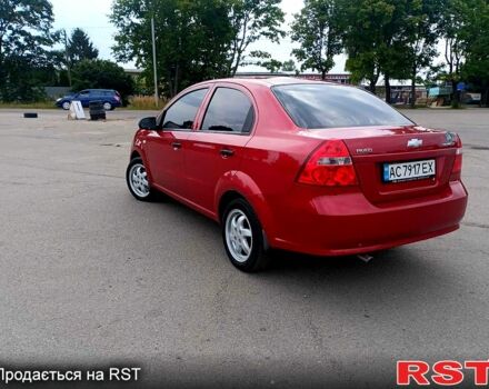 Красный Шевроле Авео, объемом двигателя 1.5 л и пробегом 307 тыс. км за 3800 $, фото 3 на Automoto.ua