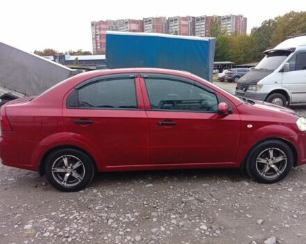 Красный Шевроле Авео, объемом двигателя 1.5 л и пробегом 170 тыс. км за 3500 $, фото 2 на Automoto.ua