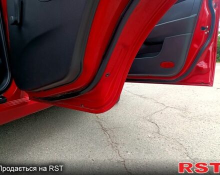 Красный Шевроле Авео, объемом двигателя 1.5 л и пробегом 307 тыс. км за 3800 $, фото 10 на Automoto.ua