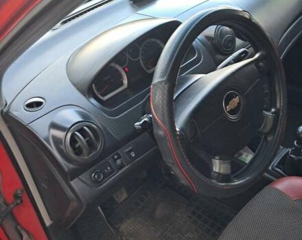 Красный Шевроле Авео, объемом двигателя 1.5 л и пробегом 237 тыс. км за 3600 $, фото 4 на Automoto.ua