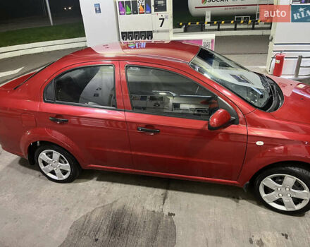 Красный Шевроле Авео, объемом двигателя 1.5 л и пробегом 34 тыс. км за 6300 $, фото 2 на Automoto.ua