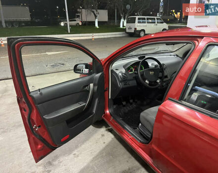 Красный Шевроле Авео, объемом двигателя 1.5 л и пробегом 34 тыс. км за 6300 $, фото 9 на Automoto.ua
