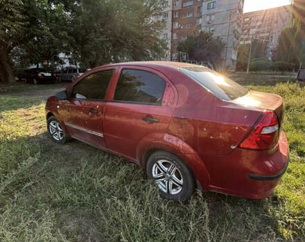 Красный Шевроле Авео, объемом двигателя 1.5 л и пробегом 280 тыс. км за 1800 $, фото 1 на Automoto.ua