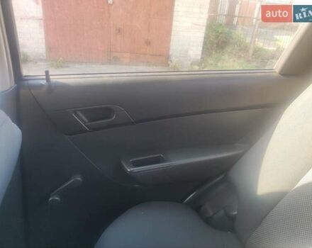 Красный Шевроле Авео, объемом двигателя 1.5 л и пробегом 130 тыс. км за 4700 $, фото 19 на Automoto.ua
