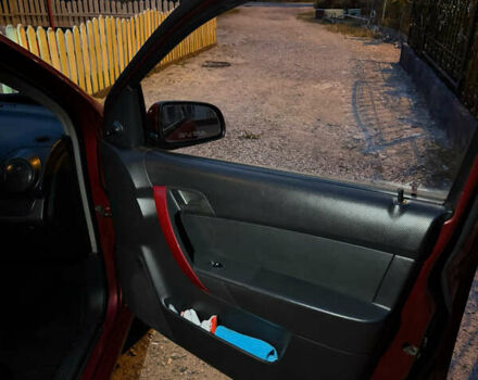 Червоний Шевроле Авео, об'ємом двигуна 1.5 л та пробігом 213 тис. км за 2600 $, фото 22 на Automoto.ua