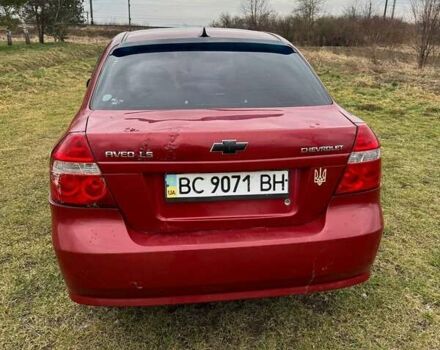 Красный Шевроле Авео, объемом двигателя 1.5 л и пробегом 240 тыс. км за 3400 $, фото 1 на Automoto.ua