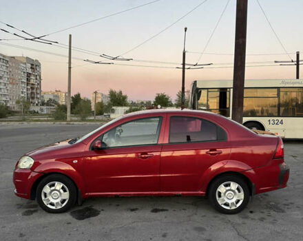 Червоний Шевроле Авео, об'ємом двигуна 1.5 л та пробігом 213 тис. км за 2600 $, фото 6 на Automoto.ua