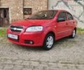Красный Шевроле Авео, объемом двигателя 1.5 л и пробегом 168 тыс. км за 3200 $, фото 1 на Automoto.ua
