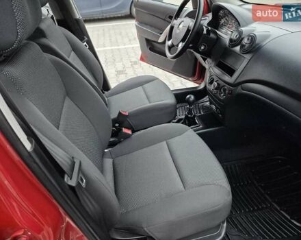 Красный Шевроле Авео, объемом двигателя 1.5 л и пробегом 34 тыс. км за 6200 $, фото 44 на Automoto.ua