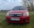Красный Шевроле Авео, объемом двигателя 1.5 л и пробегом 216 тыс. км за 3800 $, фото 1 на Automoto.ua
