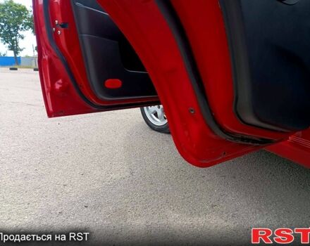 Красный Шевроле Авео, объемом двигателя 1.5 л и пробегом 307 тыс. км за 3800 $, фото 11 на Automoto.ua