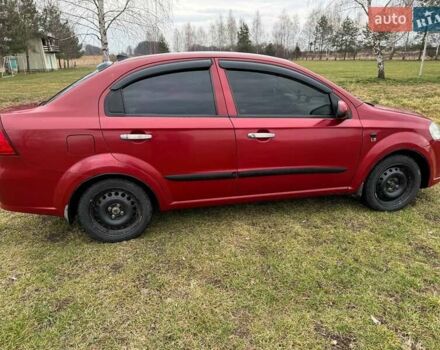 Красный Шевроле Авео, объемом двигателя 1.5 л и пробегом 240 тыс. км за 3400 $, фото 3 на Automoto.ua