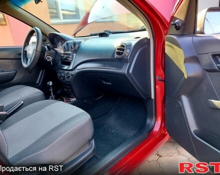Красный Шевроле Авео, объемом двигателя 1.5 л и пробегом 200 тыс. км за 4000 $, фото 10 на Automoto.ua