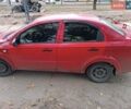 Красный Шевроле Авео, объемом двигателя 1.5 л и пробегом 181 тыс. км за 3500 $, фото 1 на Automoto.ua