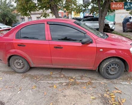 Красный Шевроле Авео, объемом двигателя 1.5 л и пробегом 181 тыс. км за 3500 $, фото 1 на Automoto.ua
