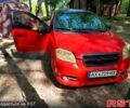 Красный Шевроле Авео, объемом двигателя 1.5 л и пробегом 274 тыс. км за 3500 $, фото 1 на Automoto.ua