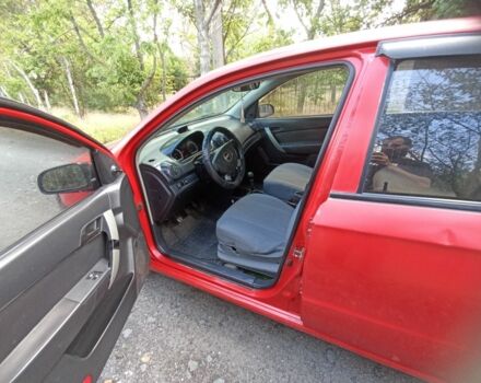 Червоний Шевроле Авео, об'ємом двигуна 1.5 л та пробігом 250 тис. км за 1850 $, фото 2 на Automoto.ua