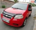 Красный Шевроле Авео, объемом двигателя 1.5 л и пробегом 304 тыс. км за 3299 $, фото 1 на Automoto.ua