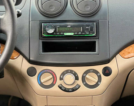 Червоний Шевроле Авео, об'ємом двигуна 0 л та пробігом 180 тис. км за 3900 $, фото 8 на Automoto.ua