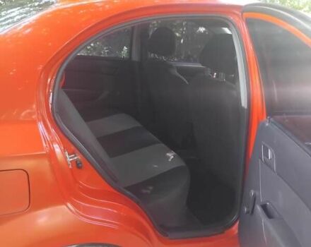 Красный Шевроле Авео, объемом двигателя 1.5 л и пробегом 250 тыс. км за 3150 $, фото 12 на Automoto.ua