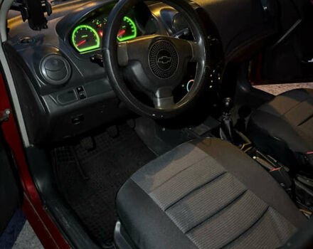 Червоний Шевроле Авео, об'ємом двигуна 1.5 л та пробігом 213 тис. км за 2600 $, фото 25 на Automoto.ua