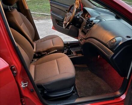 Червоний Шевроле Авео, об'ємом двигуна 1.5 л та пробігом 208 тис. км за 4200 $, фото 11 на Automoto.ua