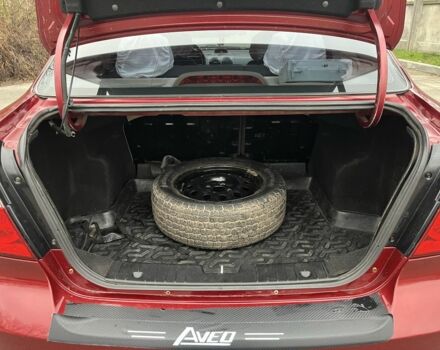 Красный Шевроле Авео, объемом двигателя 1.6 л и пробегом 210 тыс. км за 4300 $, фото 11 на Automoto.ua