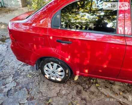 Красный Шевроле Авео, объемом двигателя 1.5 л и пробегом 148 тыс. км за 3999 $, фото 9 на Automoto.ua
