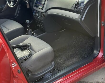 Червоний Шевроле Авео, об'ємом двигуна 1.5 л та пробігом 112 тис. км за 4200 $, фото 8 на Automoto.ua