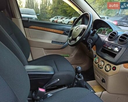 Червоний Шевроле Авео, об'ємом двигуна 1.6 л та пробігом 138 тис. км за 4700 $, фото 18 на Automoto.ua