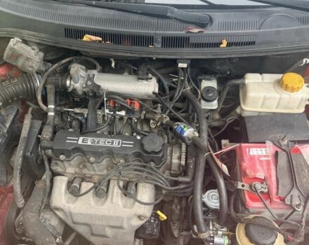 Шевроле Авео 2008 в Тернополе на Automoto.ua Красный Шевроле Авео, объемом двигателя 1.5 л и пробегом 175 тыс. км за 2200 $, фото 7 на Automoto.ua