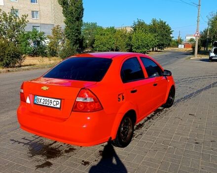 Красный Шевроле Авео, объемом двигателя 1.5 л и пробегом 370 тыс. км за 2000 $, фото 3 на Automoto.ua