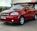 Красный Шевроле Авео, объемом двигателя 1.5 л и пробегом 125 тыс. км за 5200 $, фото 1 на Automoto.ua