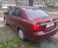 Красный Шевроле Авео, объемом двигателя 1.6 л и пробегом 209 тыс. км за 3500 $, фото 3 на Automoto.ua