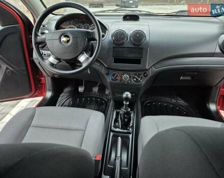 Красный Шевроле Авео, объемом двигателя 1.5 л и пробегом 34 тыс. км за 6200 $, фото 43 на Automoto.ua
