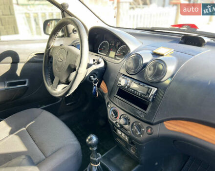 Червоний Шевроле Авео, об'ємом двигуна 1.5 л та пробігом 178 тис. км за 2999 $, фото 27 на Automoto.ua