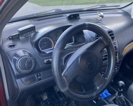 Красный Шевроле Авео, объемом двигателя 1.5 л и пробегом 350 тыс. км за 2899 $, фото 23 на Automoto.ua