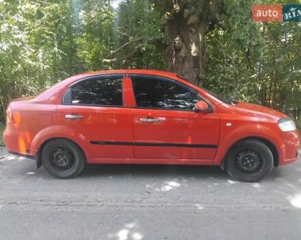 Красный Шевроле Авео, объемом двигателя 1.5 л и пробегом 250 тыс. км за 3150 $, фото 3 на Automoto.ua