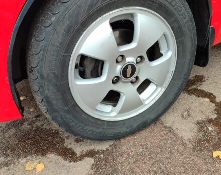 Красный Шевроле Авео, объемом двигателя 1.5 л и пробегом 239 тыс. км за 3200 $, фото 9 на Automoto.ua