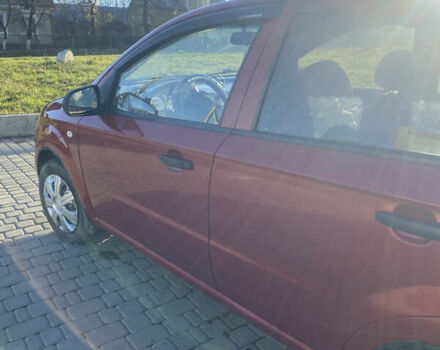 Красный Шевроле Авео, объемом двигателя 1.5 л и пробегом 350 тыс. км за 2899 $, фото 1 на Automoto.ua