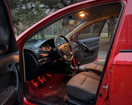 Червоний Шевроле Авео, об'ємом двигуна 1.5 л та пробігом 208 тис. км за 4200 $, фото 6 на Automoto.ua