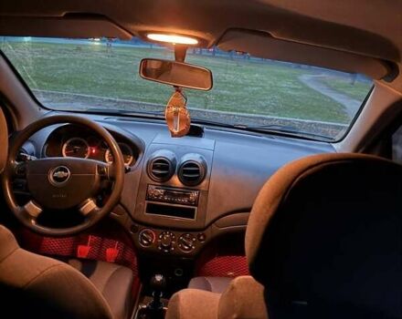 Червоний Шевроле Авео, об'ємом двигуна 1.5 л та пробігом 208 тис. км за 4200 $, фото 23 на Automoto.ua